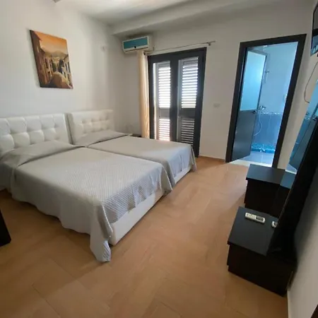 & Hotel